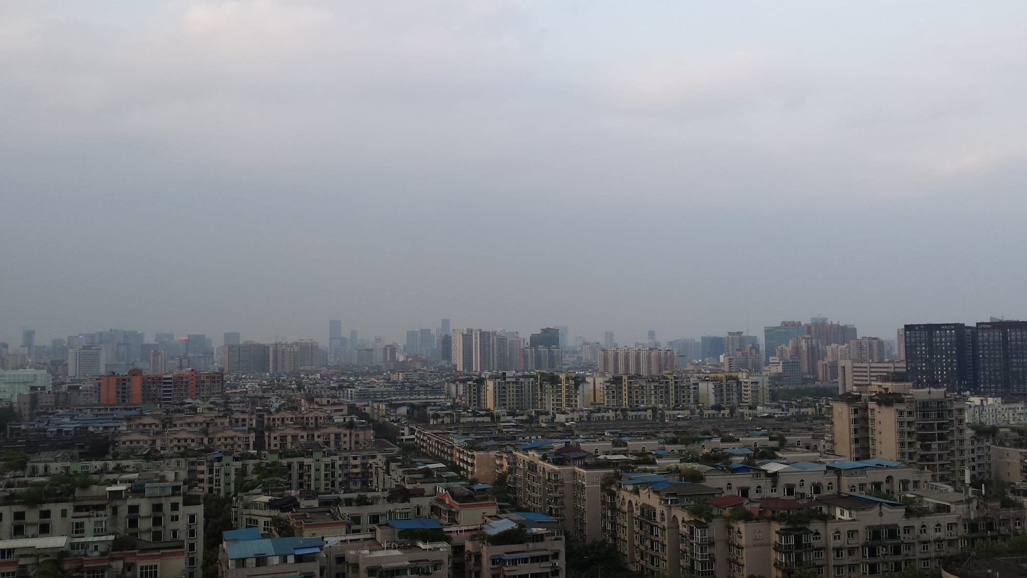 Roads as rivers, roads as wind